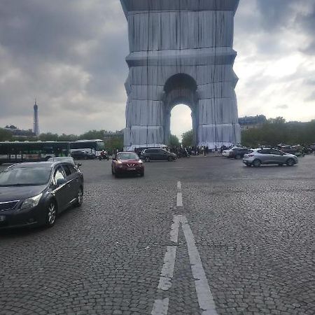 Toureifelchampselysee Paris Exterior foto