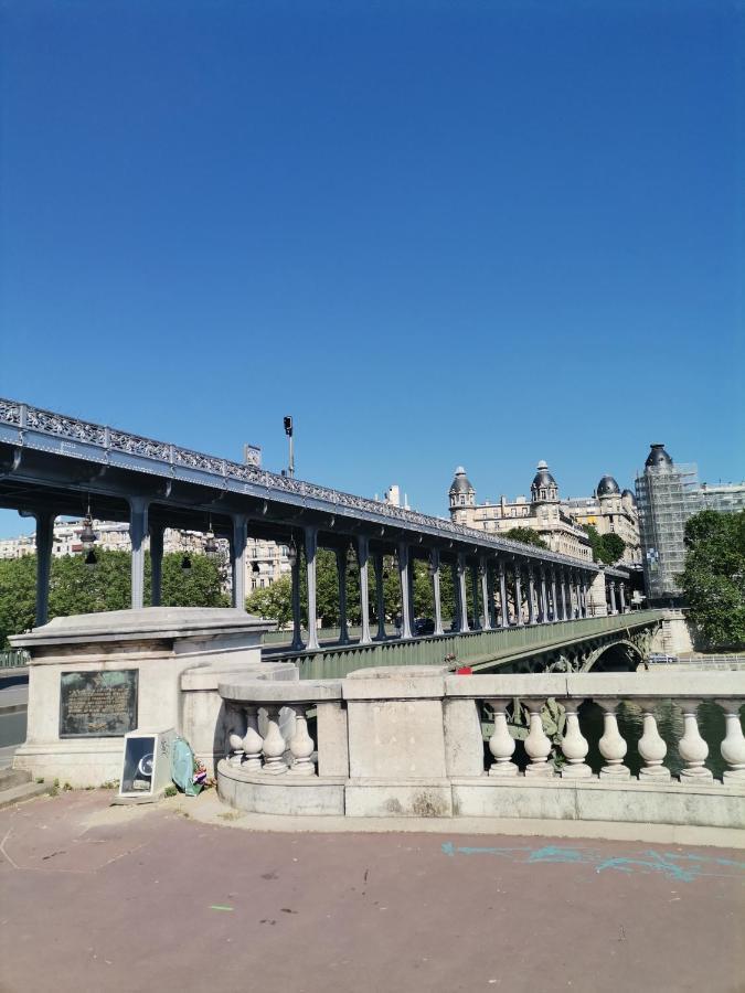 Toureifelchampselysee Paris Exterior foto