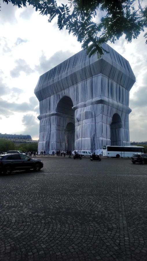 Toureifelchampselysee Paris Exterior foto