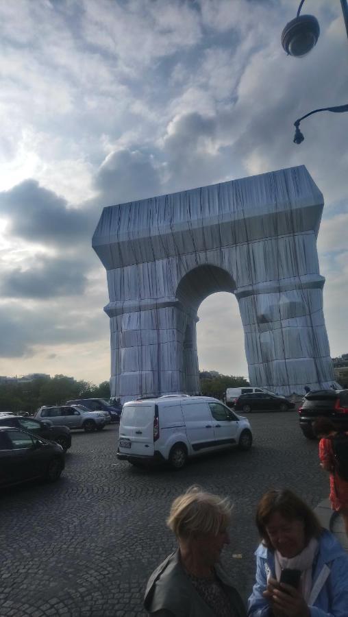 Toureifelchampselysee Paris Exterior foto
