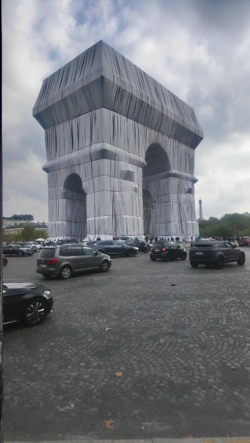 Toureifelchampselysee Paris Exterior foto