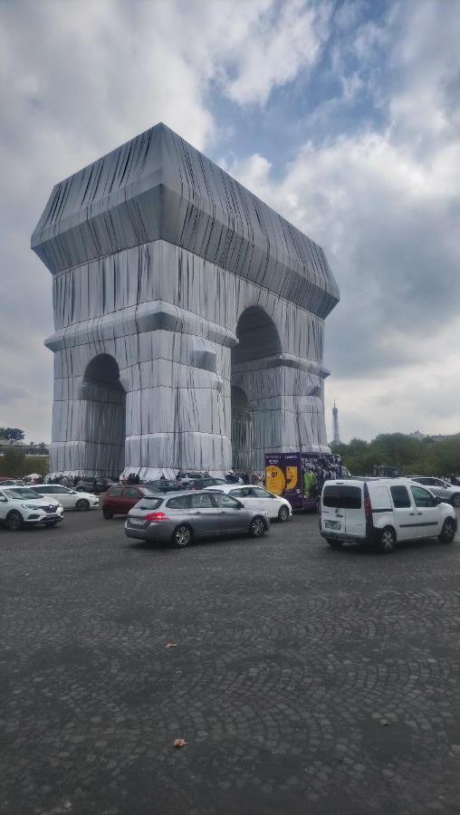 Toureifelchampselysee Paris Exterior foto