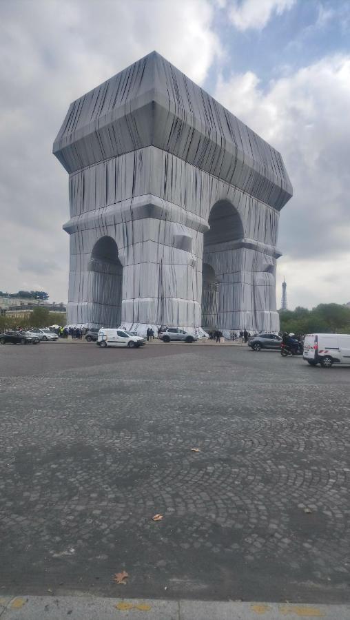 Toureifelchampselysee Paris Exterior foto