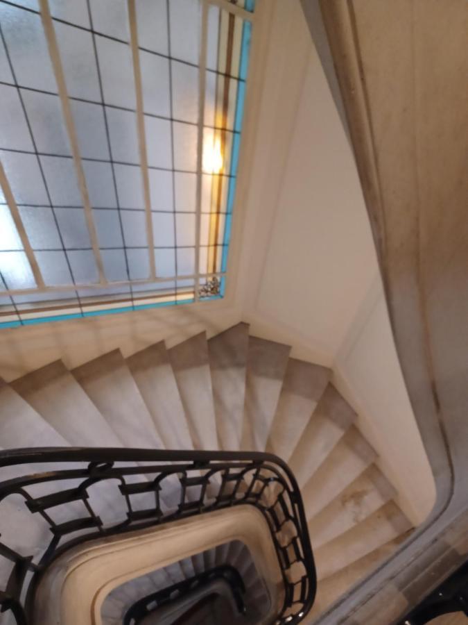 Toureifelchampselysee Paris Exterior foto