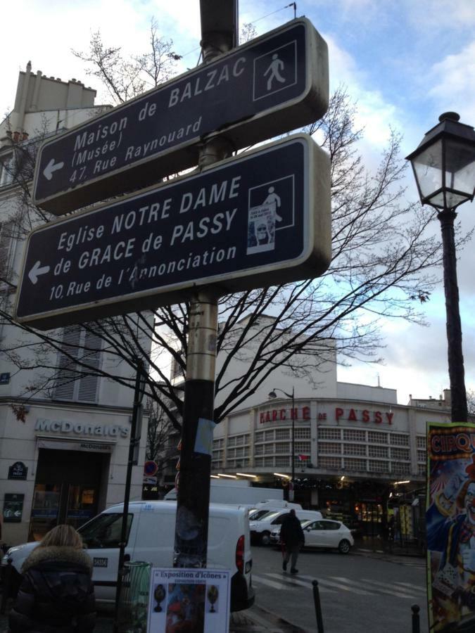 Toureifelchampselysee Paris Exterior foto